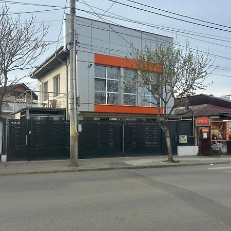 Apartament Negris Bîrlad Exteriör bild