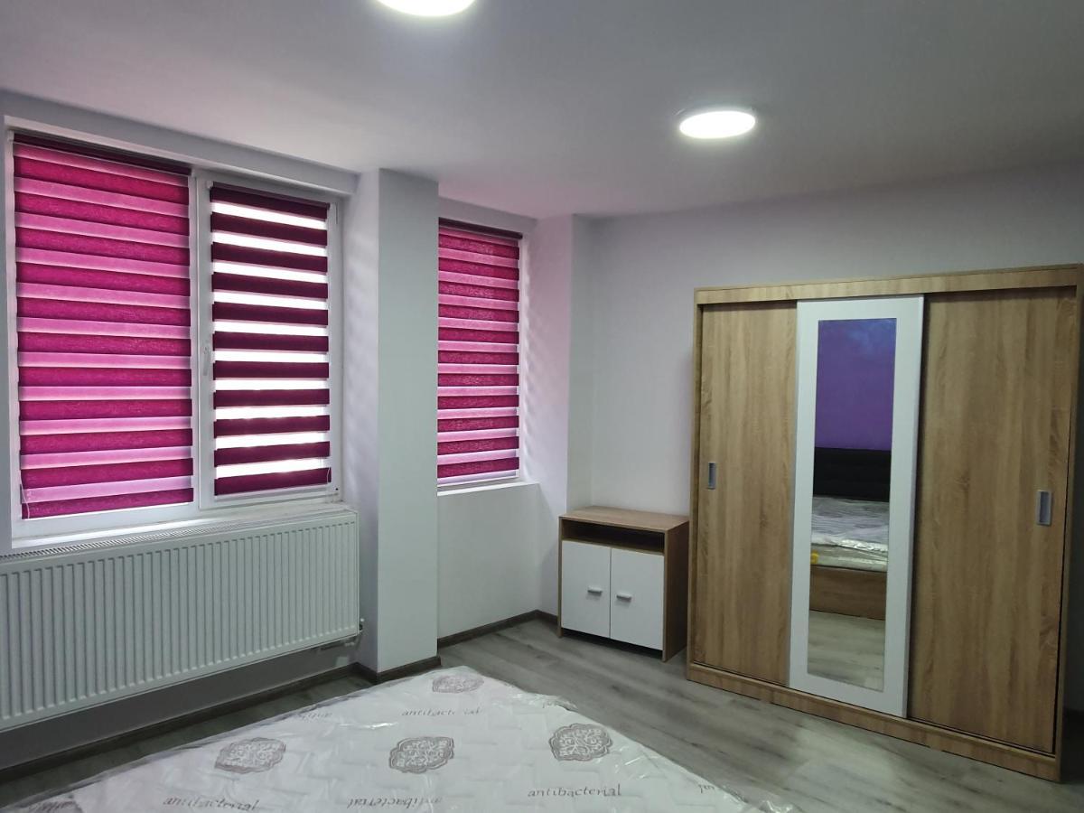 Apartament Negris Bîrlad Exteriör bild